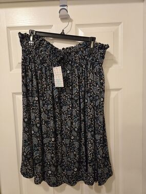 LuLaRoe Black Midi Skirt with Blue and White Paisley Floral Print